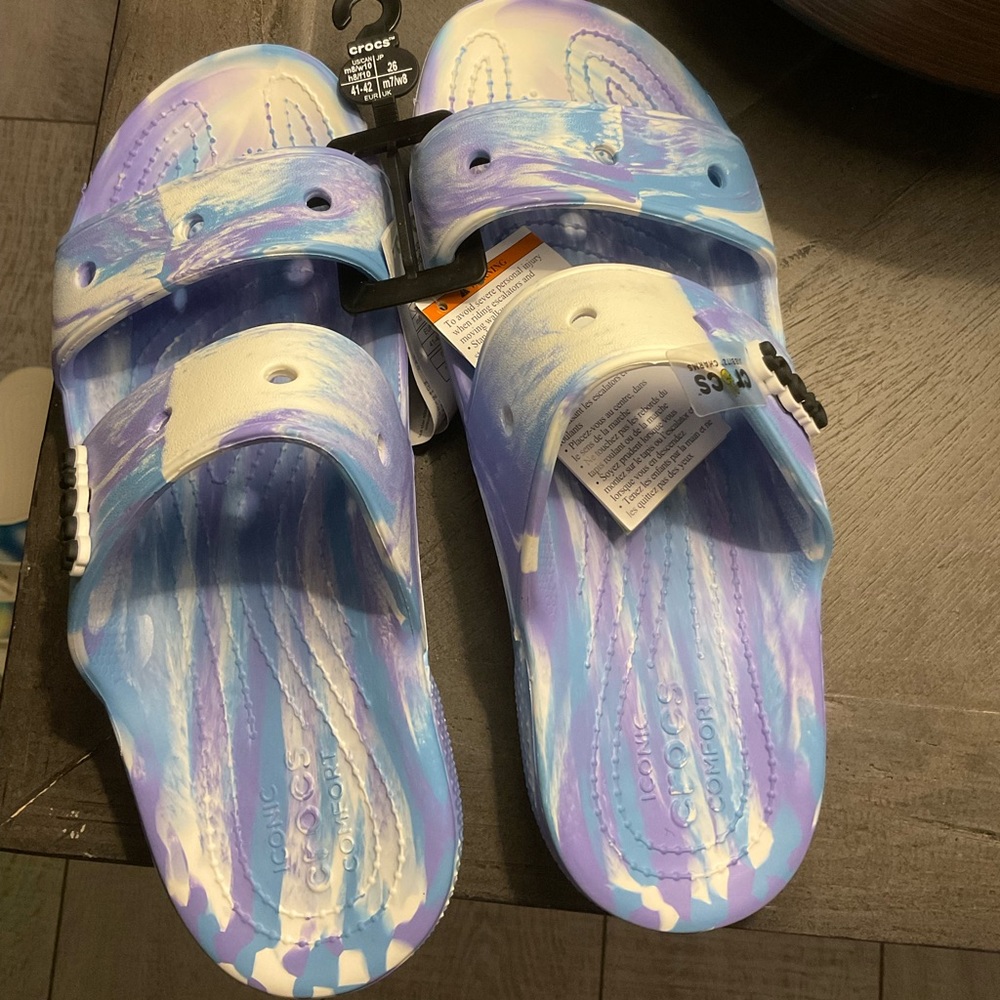 CROCS